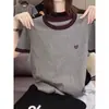 Camiseta de Algodón con Bloques de Color de Manga Corta para Mujer 2026 Nueva Moda de Nicho Versátil Elegante Ajustada Verano Tendencia