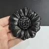 Acessório de Moda de Seda de Alta Qualidade 8cm Flor de Camélia Ultra-Resistente com Broche e Presilha Dupla Utilização