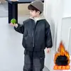 Chaqueta de Invierno a Rayas con Capucha para Niños, Imitación de Dos Piezas de Cuero, Nueva de Invierno 2025, Chaqueta Gruesa y Elegante para Niños