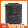 Pedestal redondo de hormigón artístico estilo industrial con patrones verticales para patio, resistente a las heladas y a los rayos UV, hecho a medida para comercio exterior