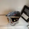 Nova Bolsa de Ombro com Estampa de Cachorro de Desenho Animado Grande Capacidade Coração de Menina Estudante Comutador Tela Fofa Tendência Bolsa Feminina