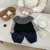 Chal estilo vintage para bebé niña 2026 Primavera Nuevo de Moda Ropa para Bebés Conjunto de Otoño Top sin Mangas con Cuello de Muñeca