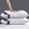Almohada núcleo de hotel cinco estrellas al por mayor de fábrica protección de la columna cervical para ayudar a dormir B & B actividades de núcleo de almohada de hotel venderán regalos