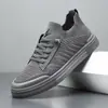 Zapatos de Hombre Estilo Nuevo Primavera y Verano Zapatos Casuales Transpirables Zapatos Deportivos para Exteriores de Malla Fina para Hombre Tenis sin Cordones para Hombre