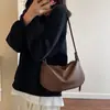 Bolsa de Grande Capacidade Bolsa Feminina 2025 Nova Moda Moda de Nicho Bolsa de Bolinho de Massa Sob o Braço Casual High-End Ombro Único Transversal