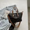 Bolsa de mano de gran capacidad 2026 transfronteriza verano nuevo versátil para el trabajo hombro axila bolso de mano texturizado