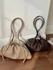 Elegante y con estilo, bolsa tejida de cordón de cuero genuino con forma de nube, bolso de mano plisado, nuevo modelo de verano, bolso de hombro simple para el día a día.