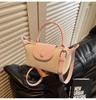 Bolso de Sensación de Alta Gama Transfronterizo Bolso Cruzado Súper Fuego Casual Nuevo para Primavera y Verano 2025 Bolso Cuadrado Pequeño Portátil Explosivo para Mujer