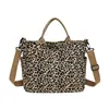 Nova Bolsa de Ombro Impermeável com Estampa de Leopardo de Grande Capacidade, Bolsa Tote Grande Dobrável e Portátil, Bolsa Tote Casual e na Moda