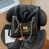 Bolso bandolera, bolso de hombro único para el trabajo, moda de otoño 2026, bolso popular para mujer, nuevo estilo de cadena tipo aceite y cera, bolso versátil para llevar debajo del brazo