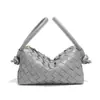 Bolso de Cámara de Mano Nuevo Estilo Transfronterizo, Color Sólido, Bolso Tejido Hecho a Mano de Nicho para Mujer, Bolso Almohada Cruzado de Hombro Versátil Casual