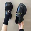 Zapatos de cuero estilo británico 2026 nuevo modelo, mocasines retro universitarios de cuero genuino con tacón grueso y tacón de herradura versátil