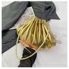 Celebridad de Internet Moda Popular Bolso Pequeño Novedad para Mujer Verano 2023 Bolso Cruzado Popular Bolso Concha de Cadena Nicho Elegante