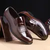 Zapatos de Hombre Primavera y Otoño 2026 Zapatos Casuales Británicos de Cuero para Hombre Punta Redonda Estilo Coreano Slip-On Zapatos de Papá Zapatos Transpirables y Resistentes al Desgaste para Hombre