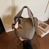 Bolso de Mano de Gran Capacidad de Moda y Sencillo, Bolso Cubo con Textura Elegante, Bolso Pequeño para Mujer, Bolso de Hombro y Cruzado de Moda Nuevo 2025