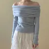 Top preto tomara que caia para mulheres feito de fio core-spun, com um design único tomara que caia, corte justo e estilo elegante, combinado com um top de malha de manga longa