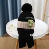 Conjunto de Dos Piezas de Gorro y Bufanda para Niños Diseño de Dinosaurio de Dibujos Animados Traje para Bebé Niño y Niña Gorro de Lana Cálido para Niños Medianos y Grandes