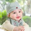 Venta al por mayor otoño nuevo gorro de bebé niño gorro para dormir de bebé traje de toalla para saliva de dibujos animados lazo de dos piezas 5730