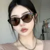 Gafas de sol estilo ojo de gato americanas 2026, modernas y elegantes para caras pequeñas, protección UV, gafas de sol para mujer con envío gratis B