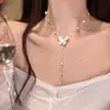 Borboleta com Pingente de Flor~Colar de Borboleta com Pingente para Mulheres 2025 Novo Estilo Alto Padrão Luxo Leve Nicho Corrente de Clavícula Corrente de Pescoço