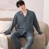 Promoção Quente de Outono Pijama Masculino 100% Algodão Confortável Cardigã de Manga Longa Solto Moderno Simples Roupa de Casa Pode Ser Usado Fora Conjunto