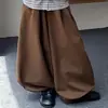 Conjunto de Estilo Artístico para Niñas Colección Otoño 2026 Nuevo: Camisa a cuadros, Chaleco con bordado de gato, Pantalones de linterna para niños mayores
