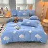 Nuevo Modelo 2025 Juego de Cama de Cuatro Piezas para Todas las Estaciones, Sábana, Funda de Edredón, Juego de Cama de Tres Piezas para Dormitorio Individual al por Mayor
