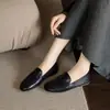 Mocasines de piel de becerro de primera capa para mujer, zapatos planos de otoño e invierno, nuevos, puntera redonda, cómodos, piel genuina, corte medio, zapatos de vestir para mujer talla 40