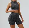 Novo conjunto de yoga estampado de leopardo da Amazon: top de yoga de alta elasticidade e confortável e shorts esportivos que levantam e modelam o bumbum atacado