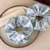 Scrunchie Azul de Cetim de Luxo Leve de Alta Qualidade para Mulheres, Elástico Alto para Rabo de Cavalo Baixo, Novo Acessório de Cabelo 2026