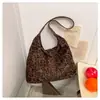 Bolso Retro para Viajar Otoño e Invierno para Mujer Nuevo 2025 Bolso de Hombro y Axila Casual Gran Capacidad Estampado de Leopardo Bolso Tote para Mujer