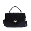 2026 Bolsos Retro Nuevos de Moda Otoño Bolso de Hombro Cruzado de Gama Alta Bolso Pequeño Cuadrado de Mano para Dama de Gama Alta