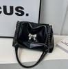 Bolsa de Ombro Fashion Estilo Coreano Feminina 2025 Nova Versátil Bolsa Tote de Estilista Grande Capacidade Bolsa de Braço com Corrente de Alta Qualidade
