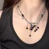 Collar con borla de mariposa oscura, cadena de suéter de doble capa con perlas empalmadas, accesorio de nicho para chicas a la moda