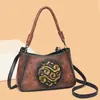 Bolsa tiracolo de ombro novo estilo 2026, bolsa almofada texturizada retrô personalizada, bolsa feminina de grande capacidade com alça de ombro larga