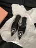 Mules de tacón alto estilo Chanel, punta fina francesa, zapatos de hada para uso en exteriores, nuevos zapatos de verano 2024, elegantes, de punta fina, de un solo color