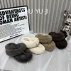 Primer Encuentro con Estilo Coreano 2026 Otoño/Invierno Nuevas Pantuflas Peludas para Mujer, Uso Exterior, Chanclas de Dedo, Pantuflas Peludas de Suela Gruesa, Modernas