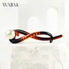Wjia Clip de Perla Marrón Simple Francés para Mujer Pinza de Tiburón Retorcida de Gama Alta Accesorios para el Cabello