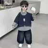 Conjunto de Camisa e Jeans Falso de Duas Peças para Meninos Primavera e Outono Estilo Coreano Conjunto de Duas Peças Casual Descolado Roupas Descoladas para Bebês