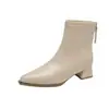 En stock. Usar estos zapatos te hace ver más delgado y son muy cómodos. Caminarás con un paso ligero.