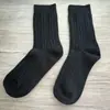 Calcetines de lana suaves para otoño e invierno, que retienen la temperatura, de color liso, sencillos y versátiles, cachemir engrosado, cálidos, cosidos a mano, calcetines de media pantorrilla para mujer