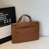Bolso de Mano de Alta Gama Nuevo y Nicho Otoño e Invierno 2025 para Mujer, Almacenamiento de Computadora, para Viajes Diarios, Bolso Multifuncional