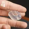 Venda Direta do Fabricante: Pingente de Buda Maitreya de Calcedônia Branca Tipo Gelo Natural, Pingente de Agata Fechadura de Nuvem Unissex, Ornamento de Cavalo Tang
