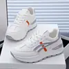 Disponible para dropshipping: Nuevos zapatos deportivos casuales para mujer, de cuero versátil para primavera/otoño, suela gruesa, ligeros