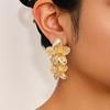 Pendientes de flores de doble capa dorados de gran venta en Europa y América, pendientes elegantes, únicos y modernos para mujer, accesorios sencillos y ligeros de lujo para las orejas.