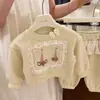 Conjunto de Inverno para Bebê Menina 2026 Mais Veludo Espessado Doce Menininha Conjunto com Capuz de Renda Calça de Moletom