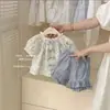 Novo Conjunto de Verão 2026 para Meninas e Bebês: Conjunto Estiloso de Duas Peças: Blusa Floral de Manga Curta e Shorts de Algodão Puro