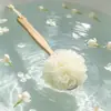 Flor de baño de madera con mango largo con mango bola de ducha mango extendido llega a la espalda material de malla densa espuma rica