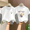 Nova Camiseta de Manga Longa 100% Algodão para Meninas Primavera/Outono 2026 Patchwork Listrado Moda Falsa Duas Peças para Crianças Médias e Grandes