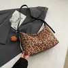 Bolso Tote de Gran Capacidad con Textura Estilo Perezoso Estampado de Leopardo 2026 Nuevo Personalidad Viaje al Trabajo Elegante Bolso de un Solo Hombro Bajo el Brazo